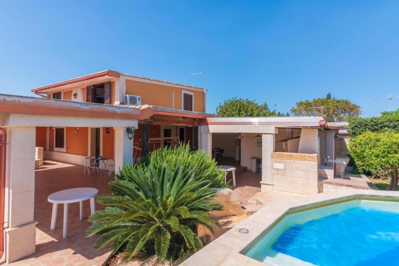 Villa Con Piscina Al Mare Ognina Kültér fotó