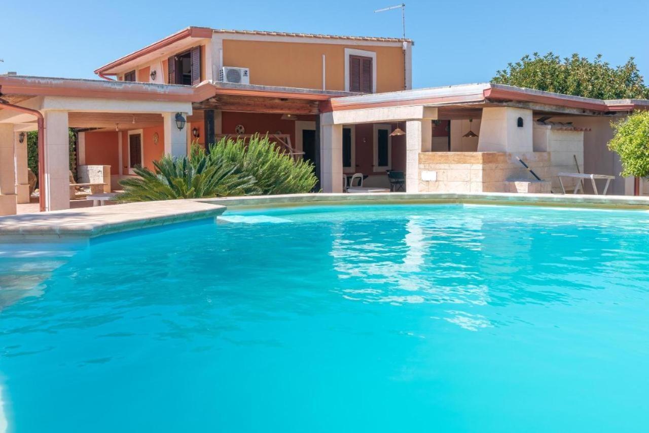 Villa Con Piscina Al Mare Ognina Kültér fotó