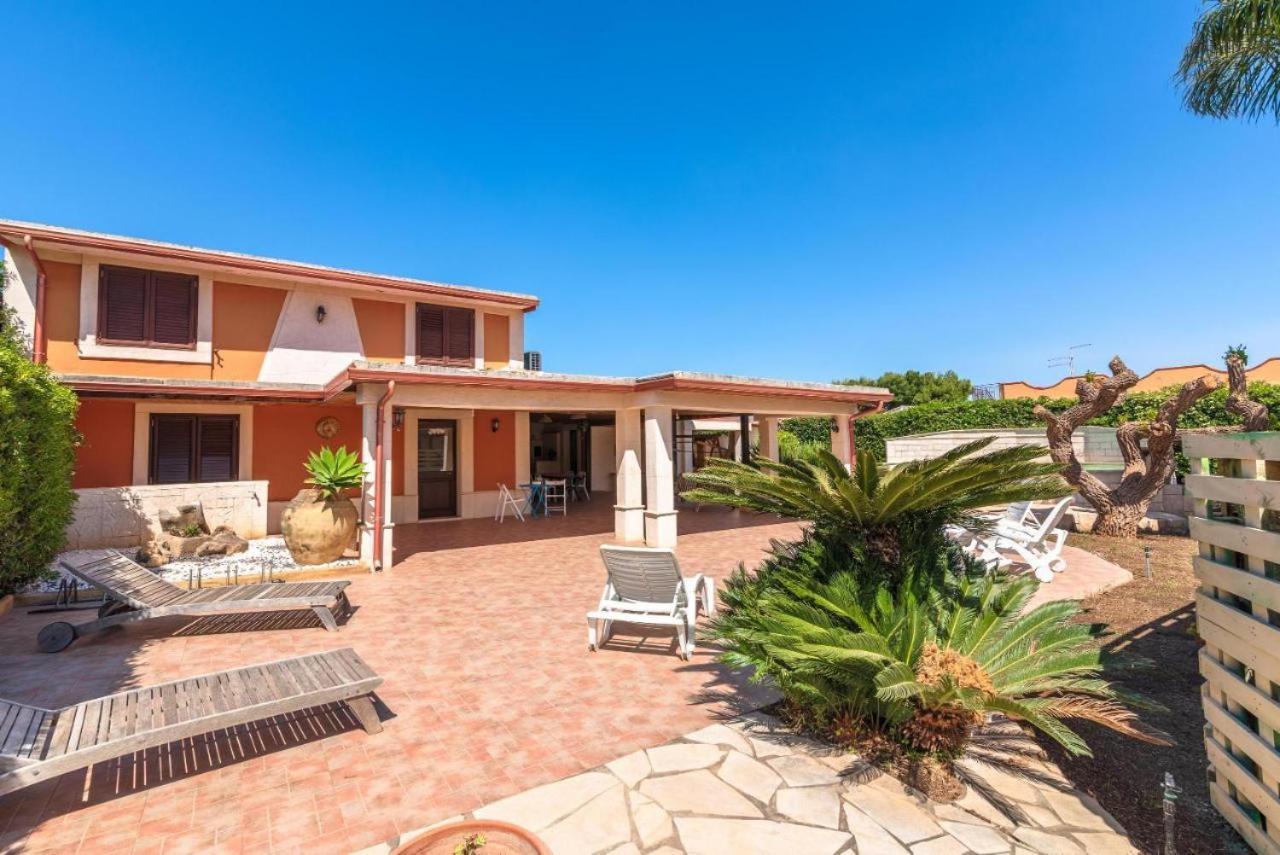 Villa Con Piscina Al Mare Ognina Kültér fotó