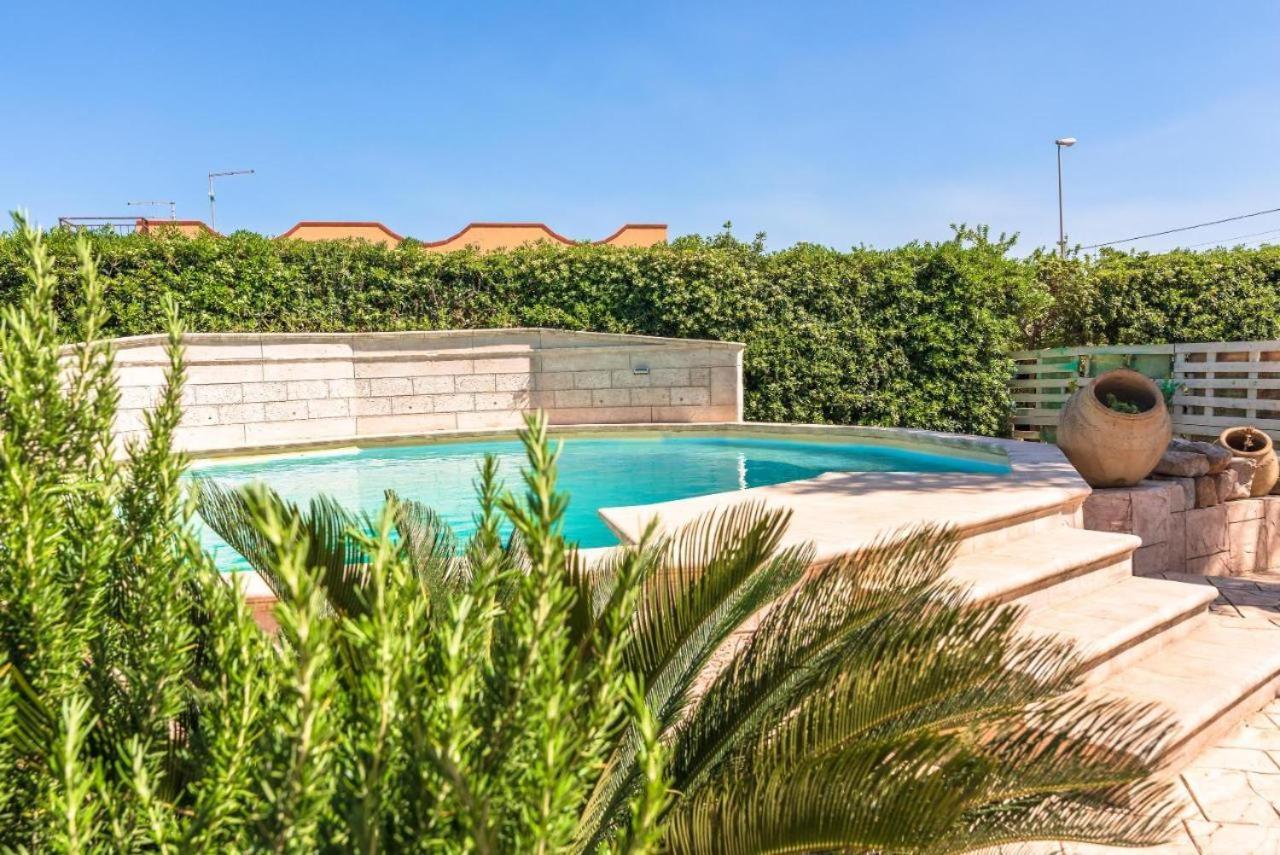 Villa Con Piscina Al Mare Ognina Kültér fotó