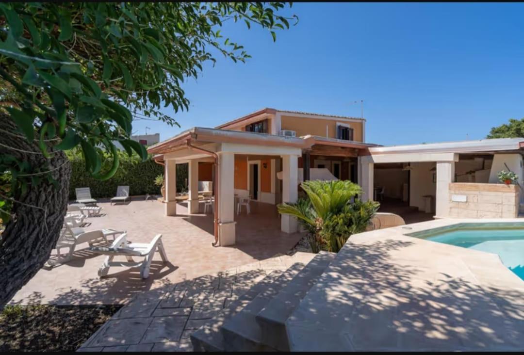 Villa Con Piscina Al Mare Ognina Kültér fotó