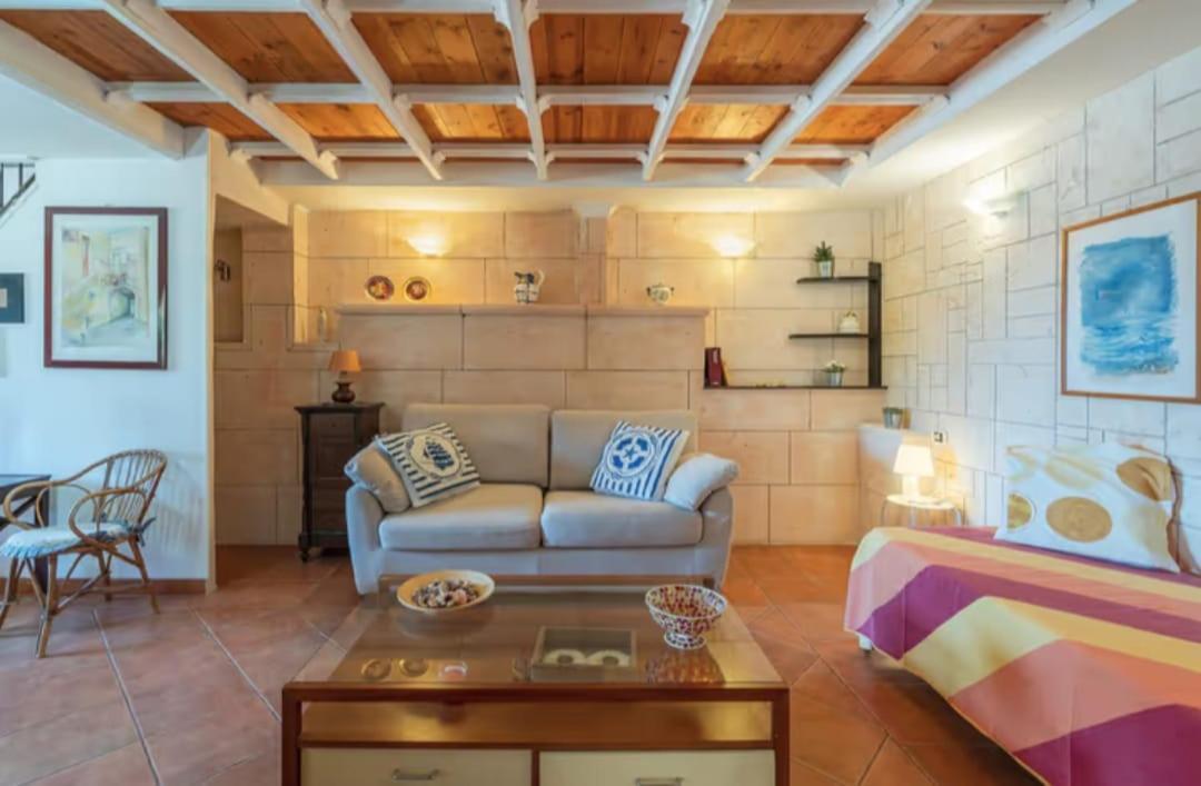 Villa Con Piscina Al Mare Ognina Kültér fotó